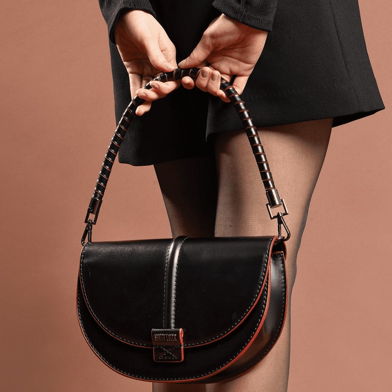 Bolsa Pequena Soft Preta Alça Dupla -
