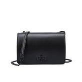 Bolsa Pequena Soft Preta Alça Transversal Corrente -