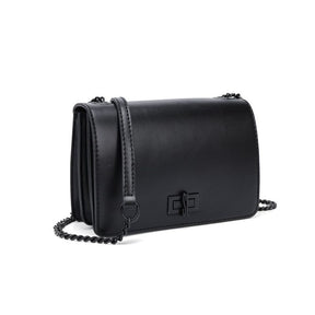 Bolsa Pequena Soft Preta Alça Transversal Corrente -